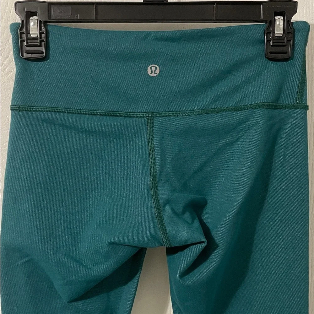 Lululemon Women's Wunder Under Tight 28” Teal Green Leggings Size 4